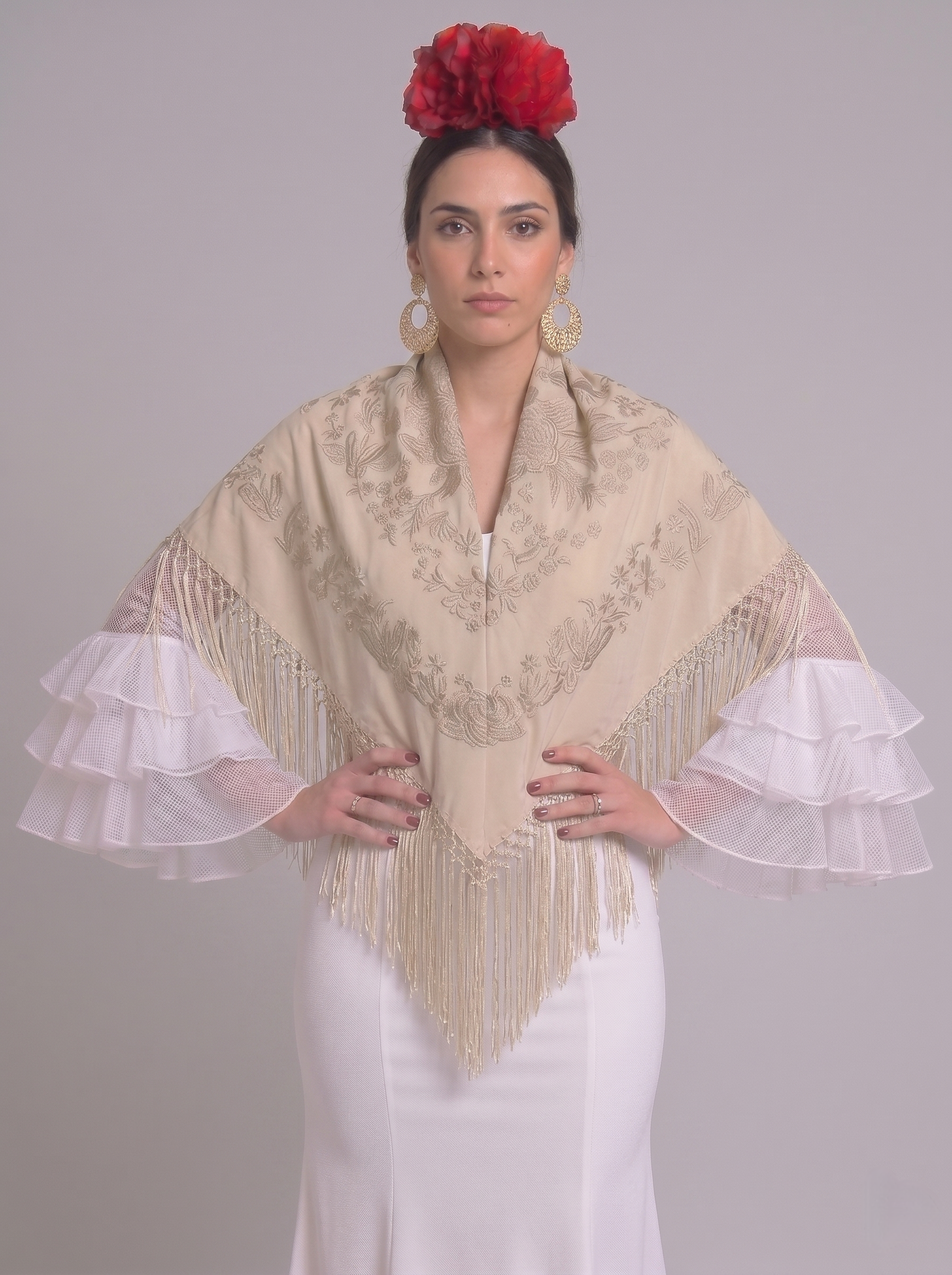 MANTÓN BORDADO RAQUEL BEIGE