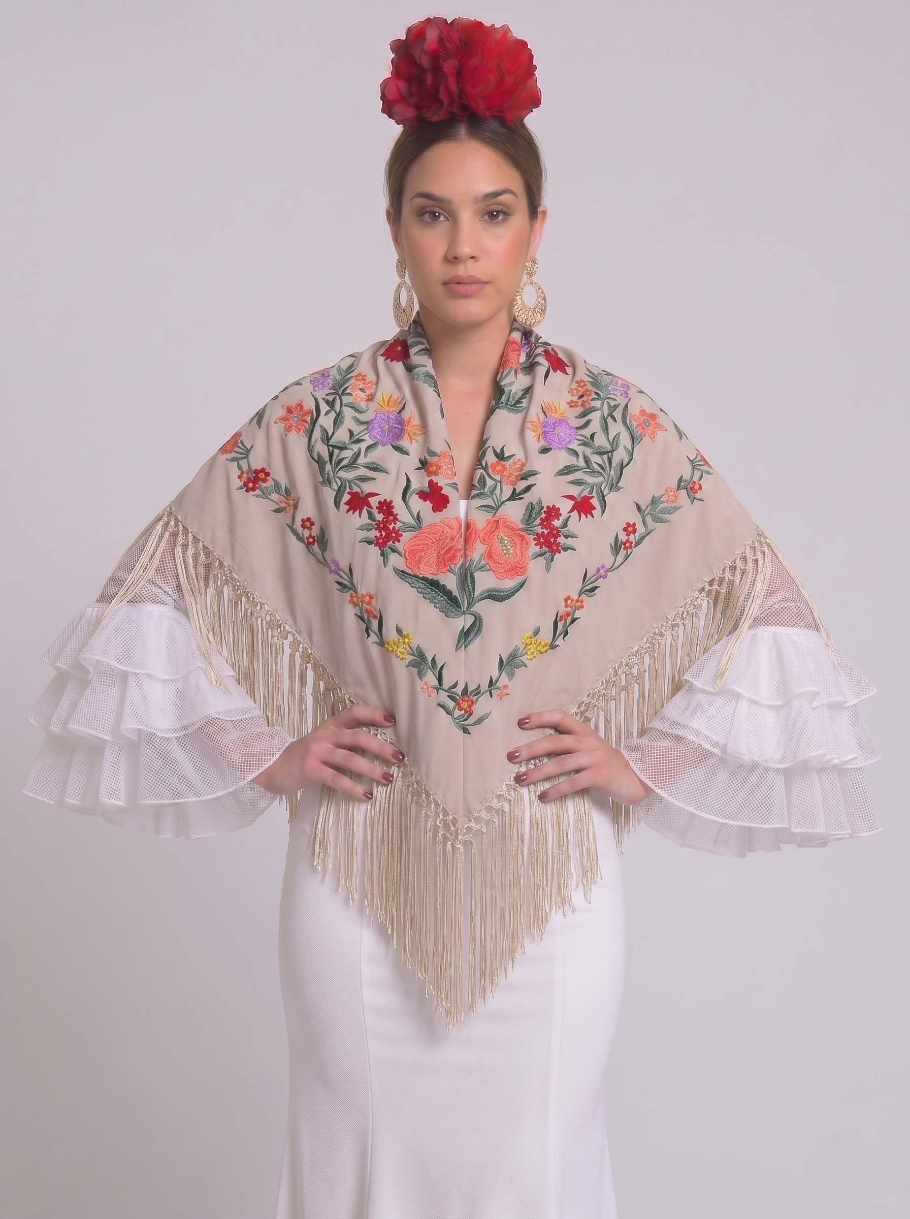 MANTÓN BORDADO ROCIO BEIGE